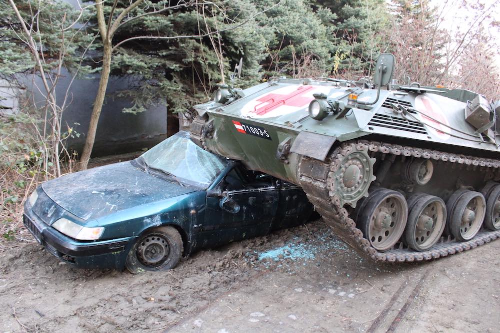 car-demolition-by-tank