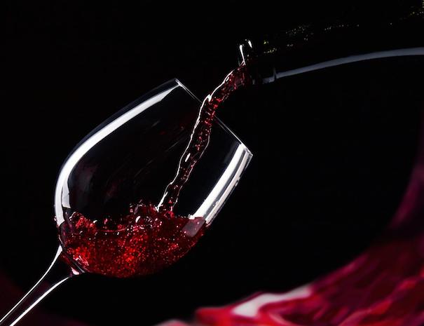 dark_wine_pouring